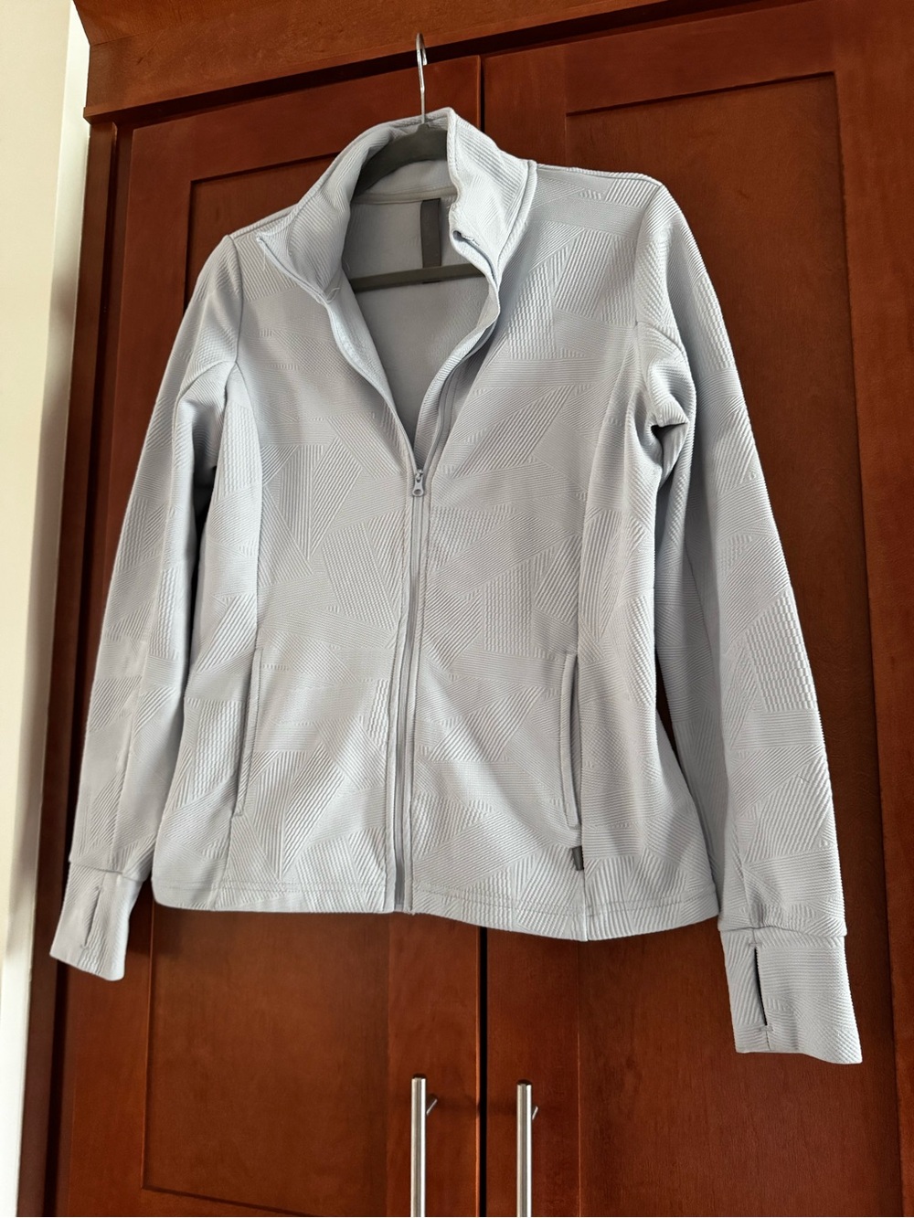 Mondetta Women’s Light Blue Jacquard Full  Jacket with Thumbholes